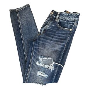 American Eagle Tomgirl distressed jeans long length